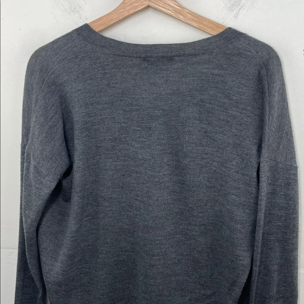 J. Crew Merino Wool Gray Tight Knit Long Sleeve Hi Lo V-Neck Sweater size XS Men